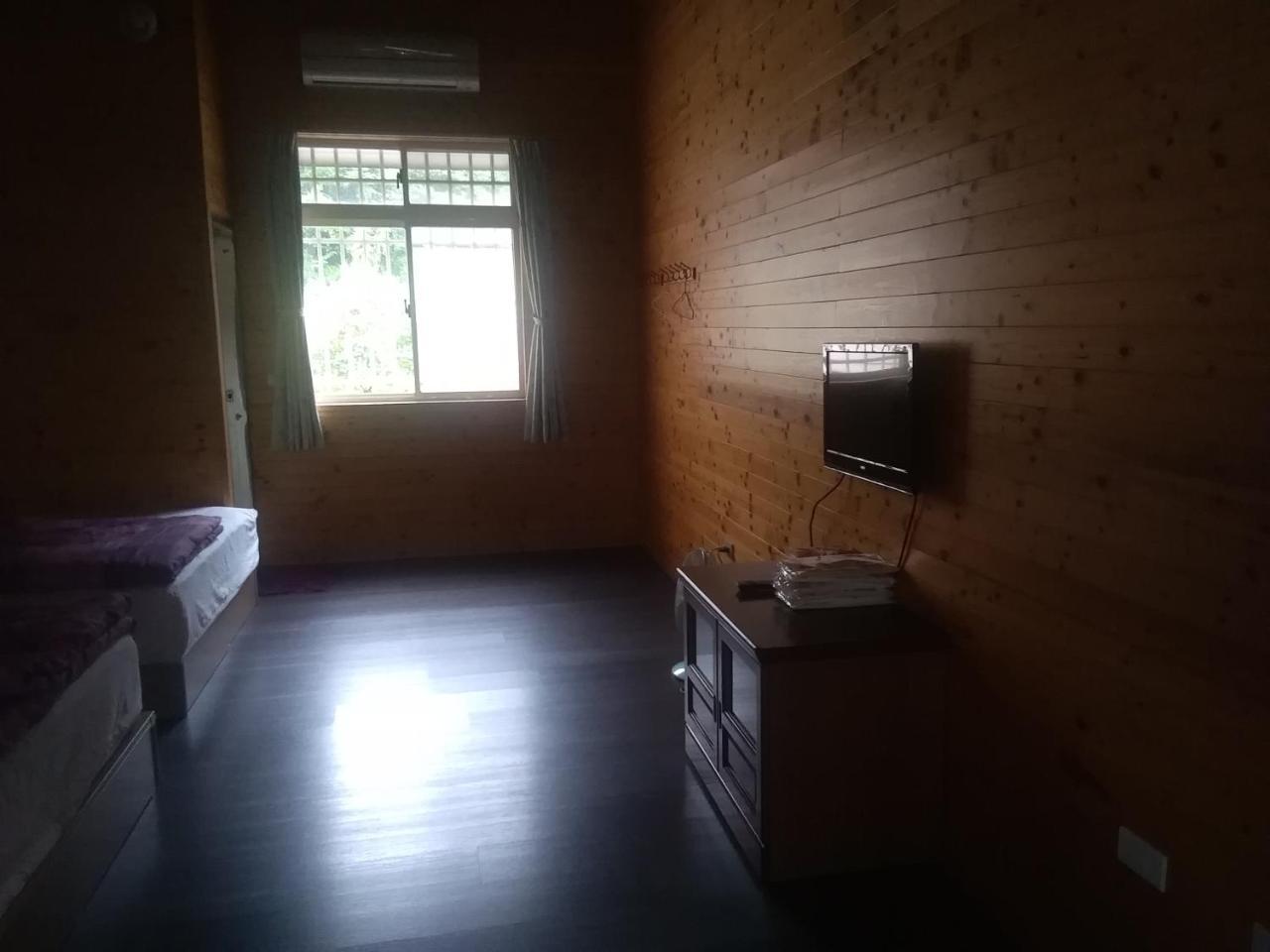 內灣星光流域民宿 Hengshan Bagian luar foto